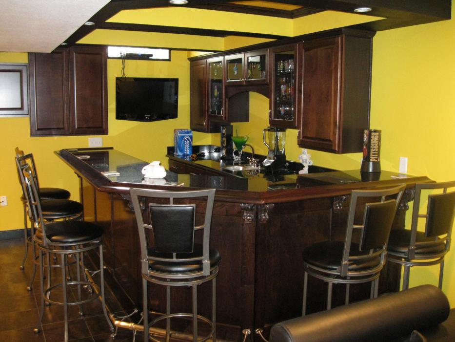 Wesson Builders Project Image - Basement Media and Bar